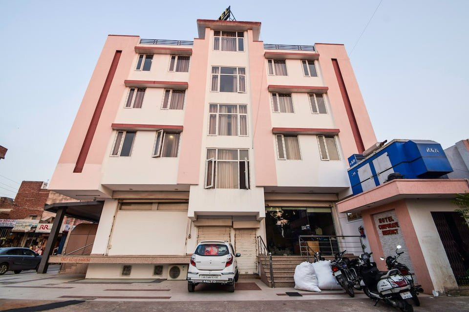 OYO Flagship 24041 IT Park Road Sitapura主图