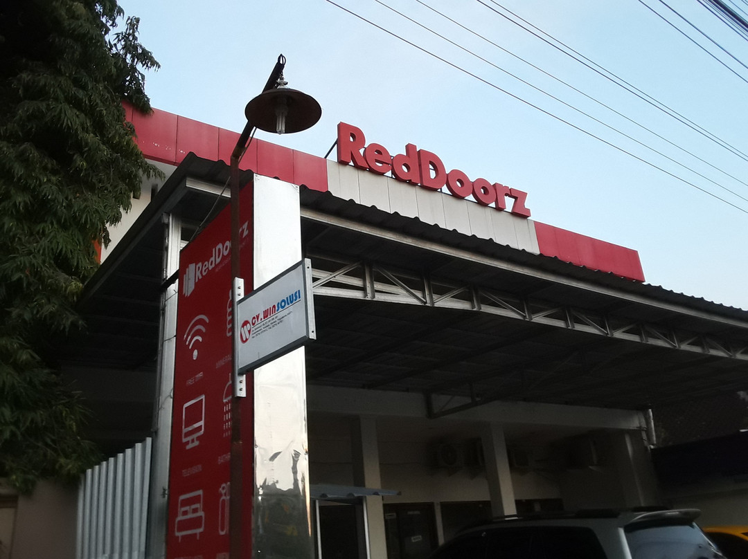 REDDOORZ near Adisucipto Airport主图