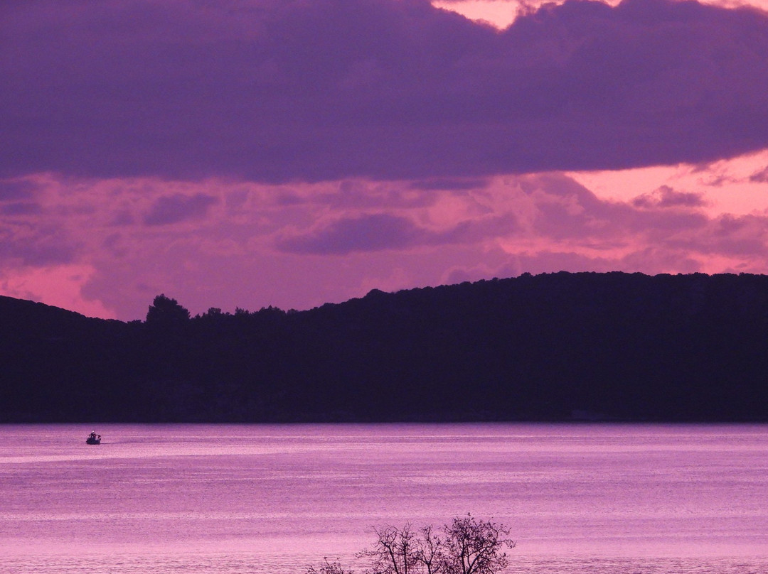 Thanos Village主图