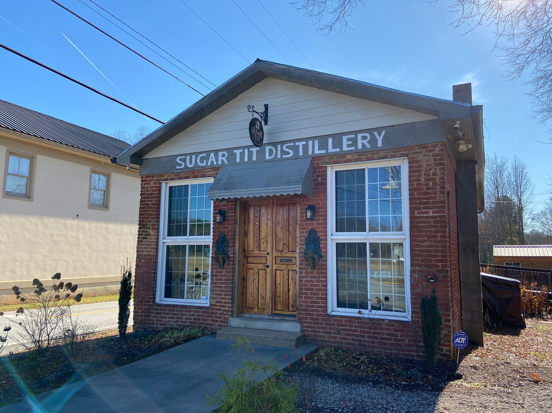 Sugar Tit Moonshine Distillery景点图片