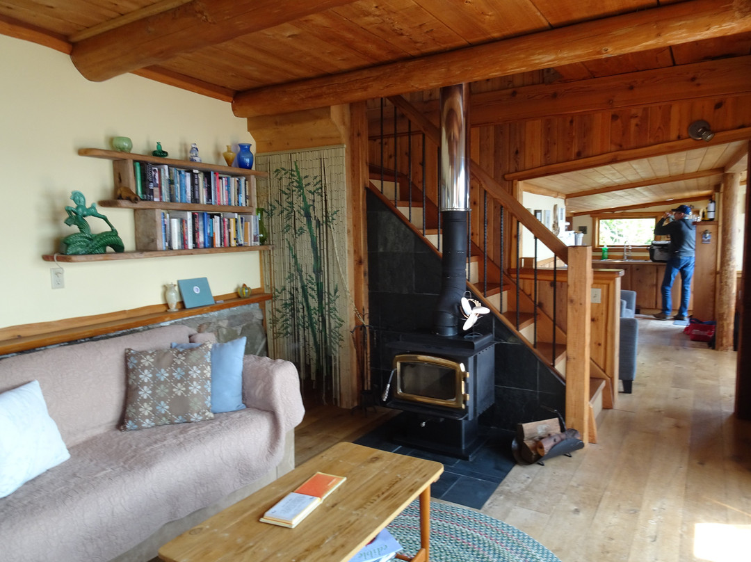 Treehouse Bed & Breakfast主图