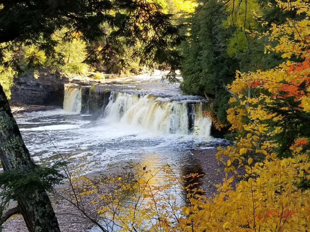 Presque Isle River景点图片