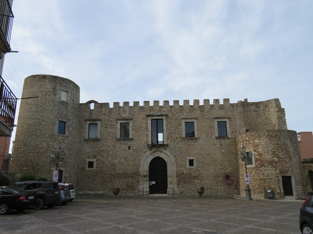 Castello di Roccavaldina-Roccavaldina必去景点