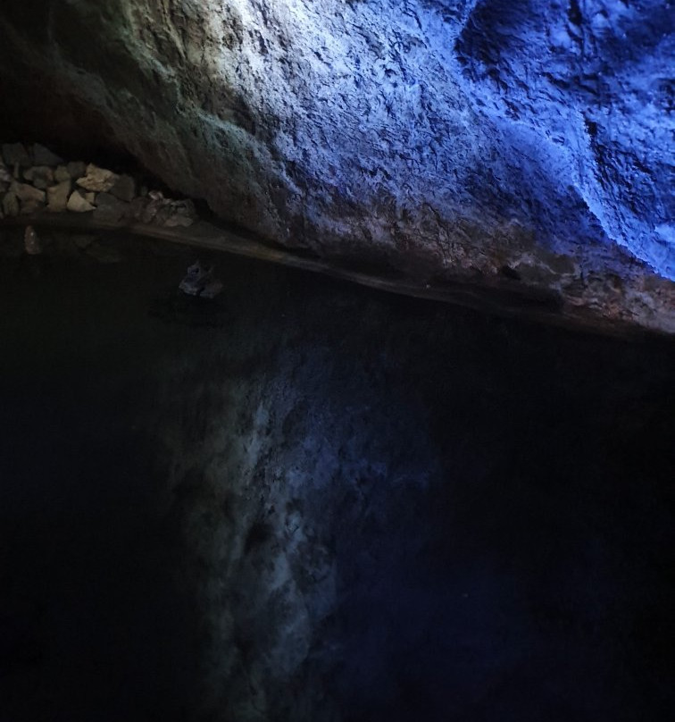 Kristallhöhle Kubach-Weilburg必去景点