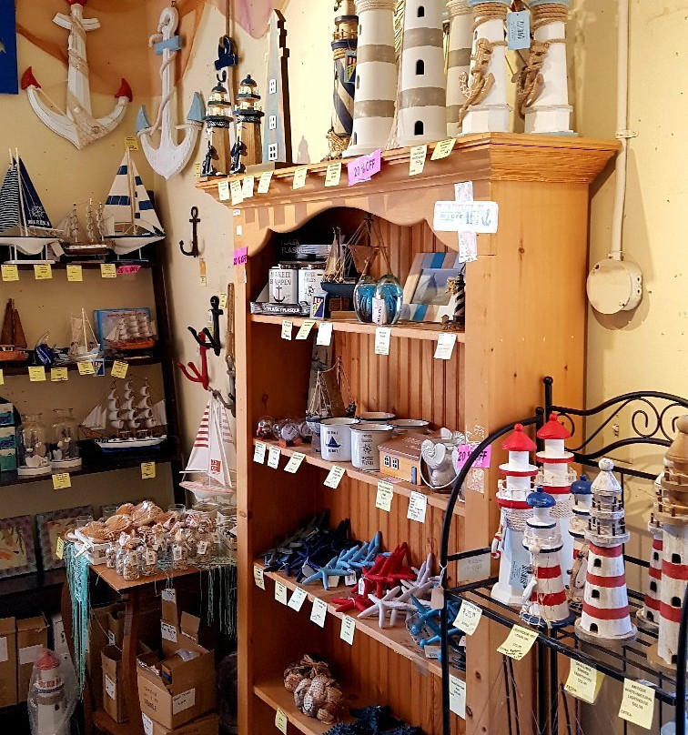 Anything Used and Sparta Country Candles-Sparta必去景点