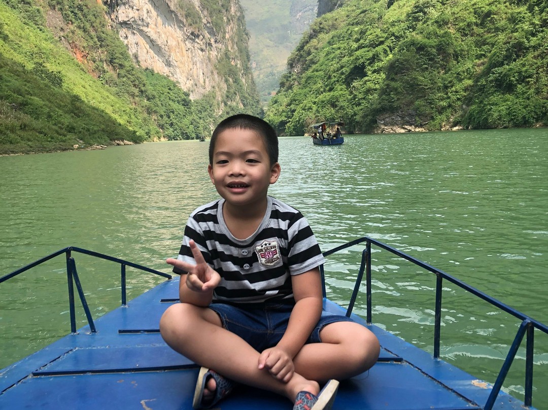 Phon Tooc Tourist - Ha Giang Tre Travel-Dong Van必去景点
