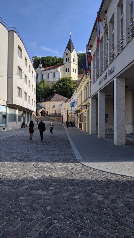 Mierové námestie-Trencin必去景点