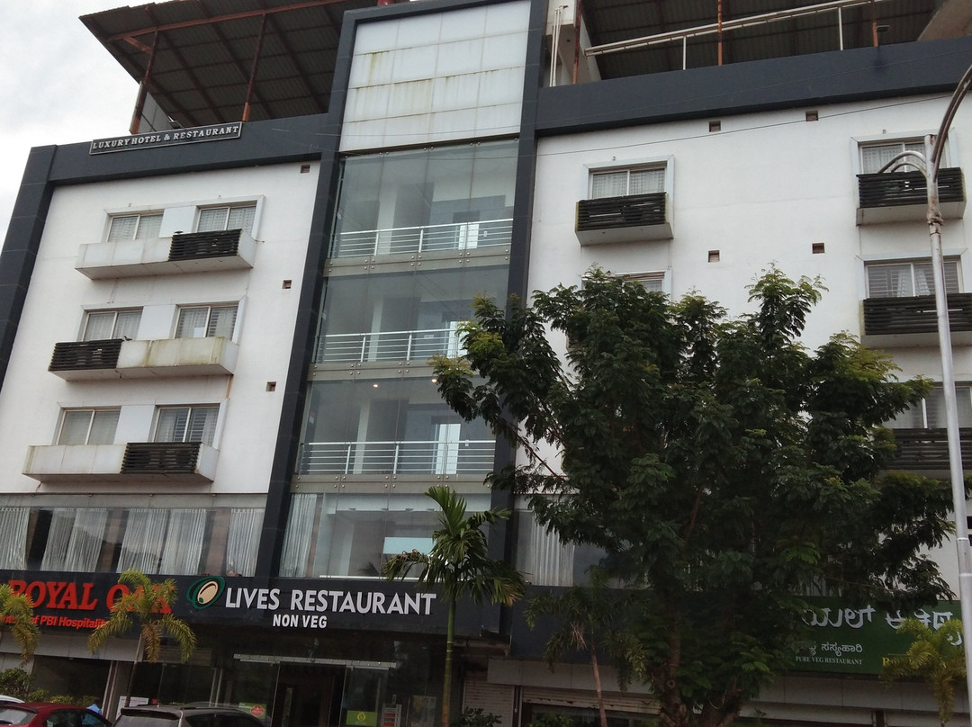 The Royal Oak Hotel主图