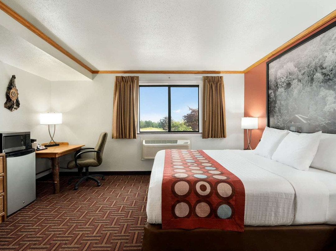 Super 8 by Wyndham Eveleth主图