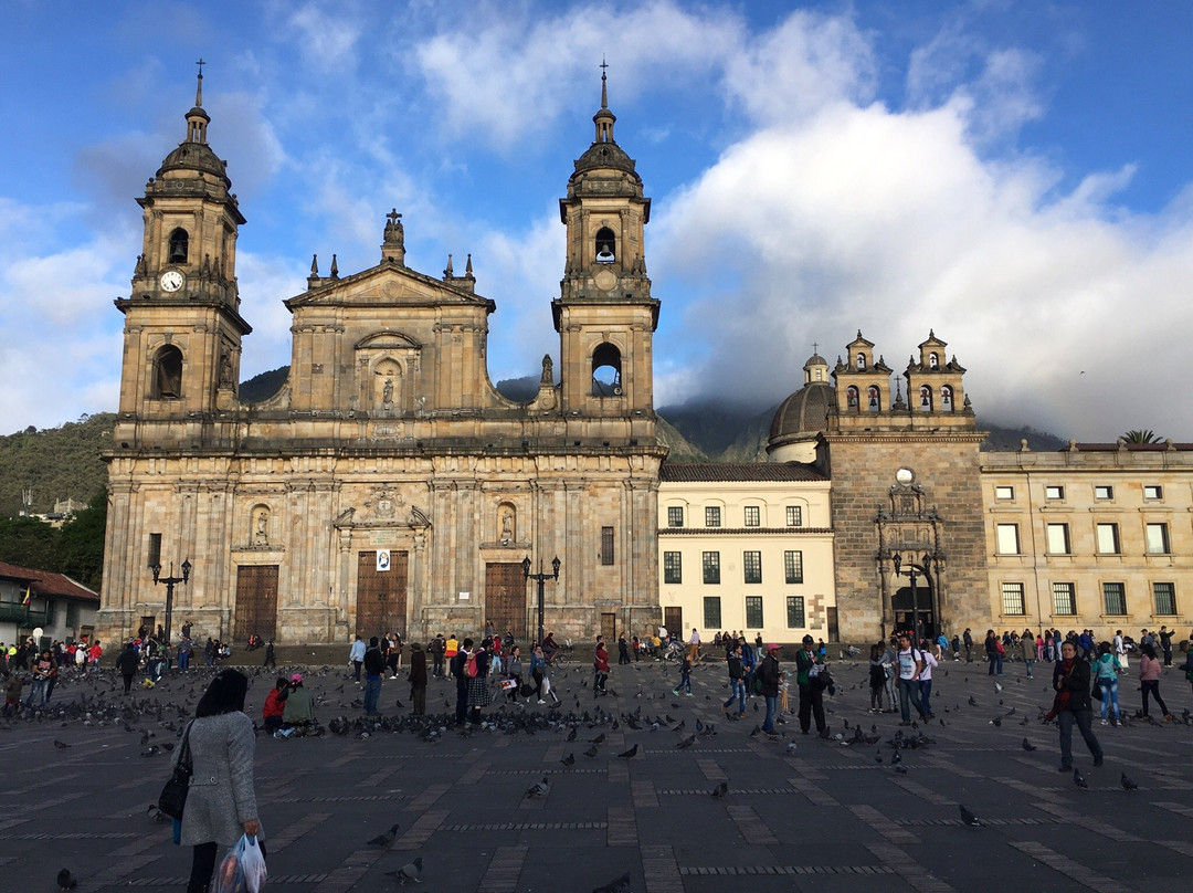 波哥大旅游景点-Plaza de Bolívar de Bogotá