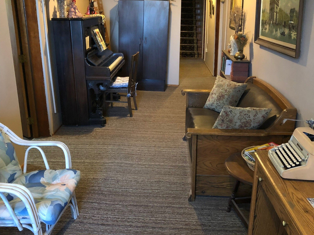 Olde Main Street Inn主图