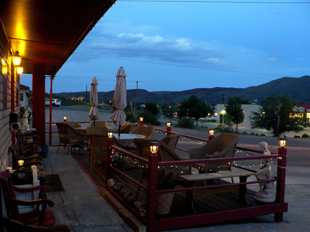 Desert View Inn主图