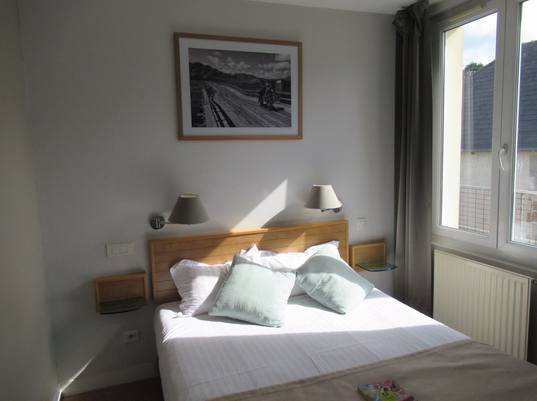 Hôtel Les Voyageurs主图