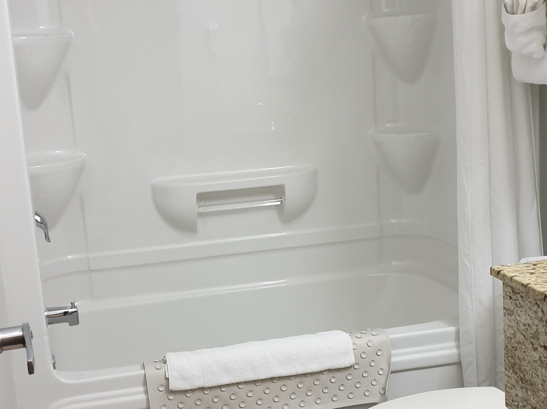 Midland Inn & Suites主图