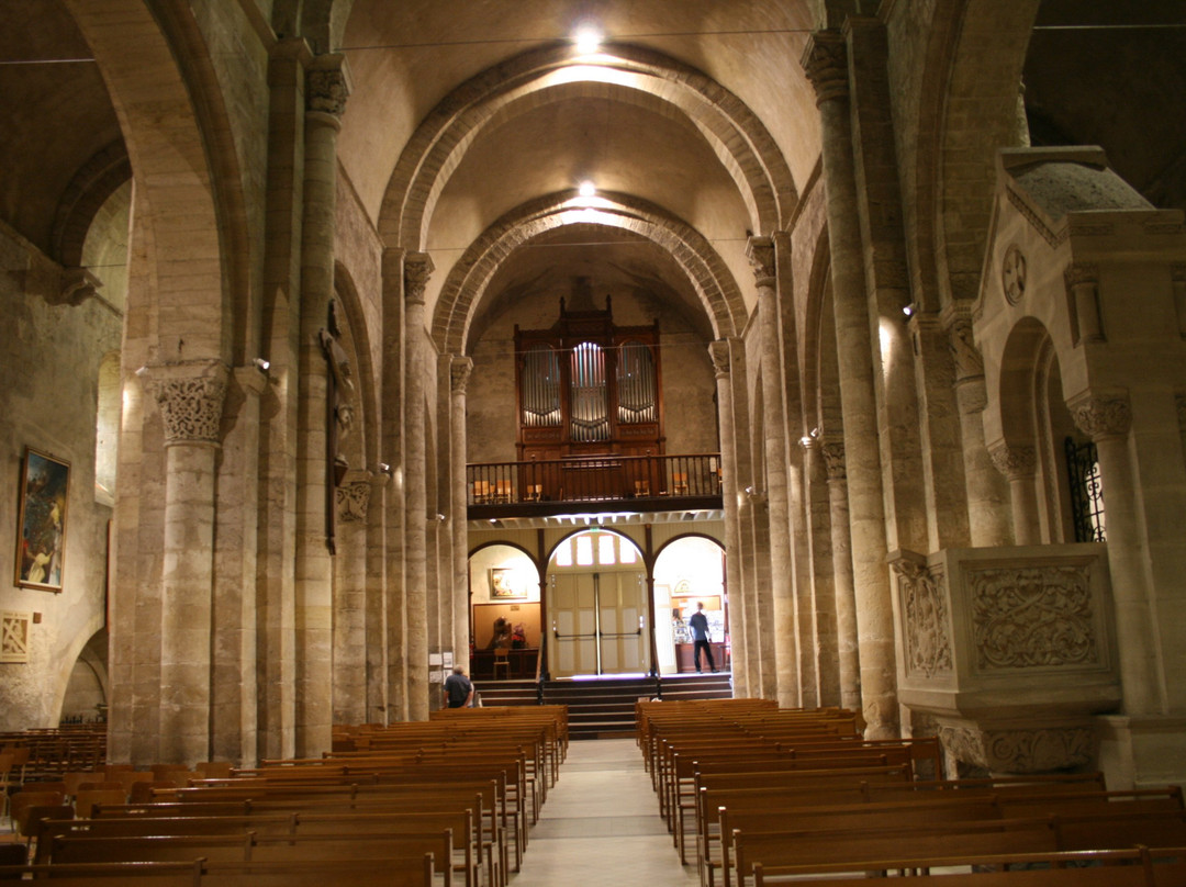 Basilique Notre-Dame-de-la-fin-des-Terres景点图片