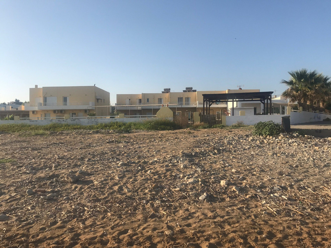 Chrisanna Apartments & Studios主图