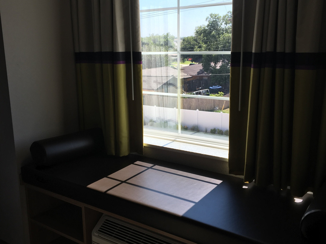 Microtel Inn and Suites by Wyndham Lubbock主图