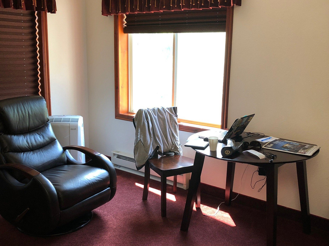 Greenwood Village Inn & Suites主图