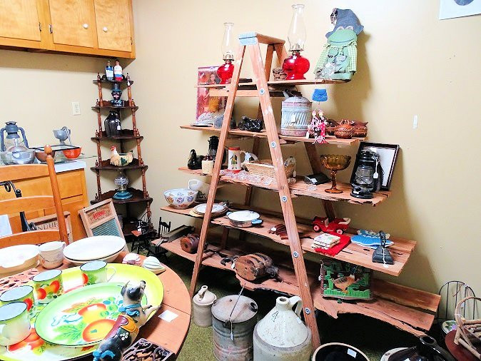 Gift Horse Antique Stalls-弗利必去景点