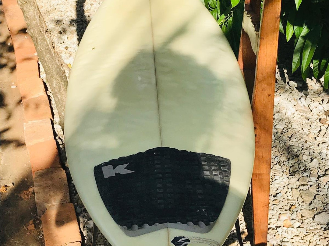 Surf Born Naked景点图片
