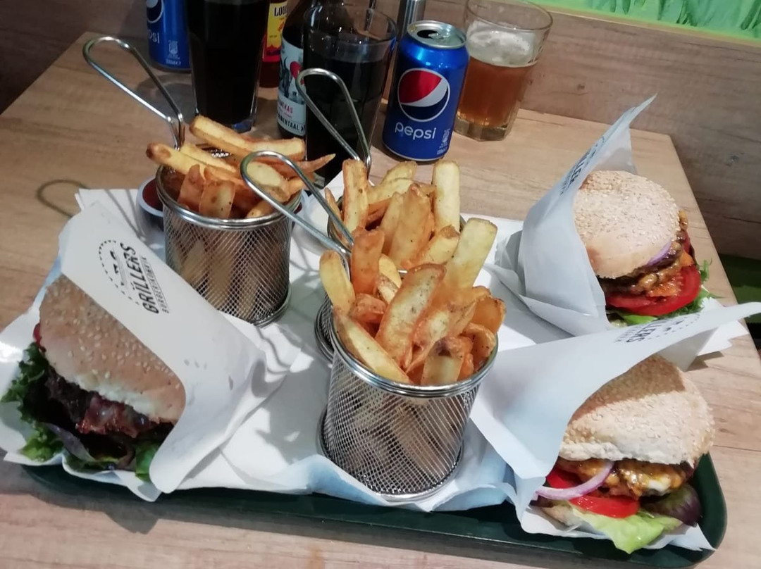 拉克韦雷餐馆和美食-Grillers Burger Cafe