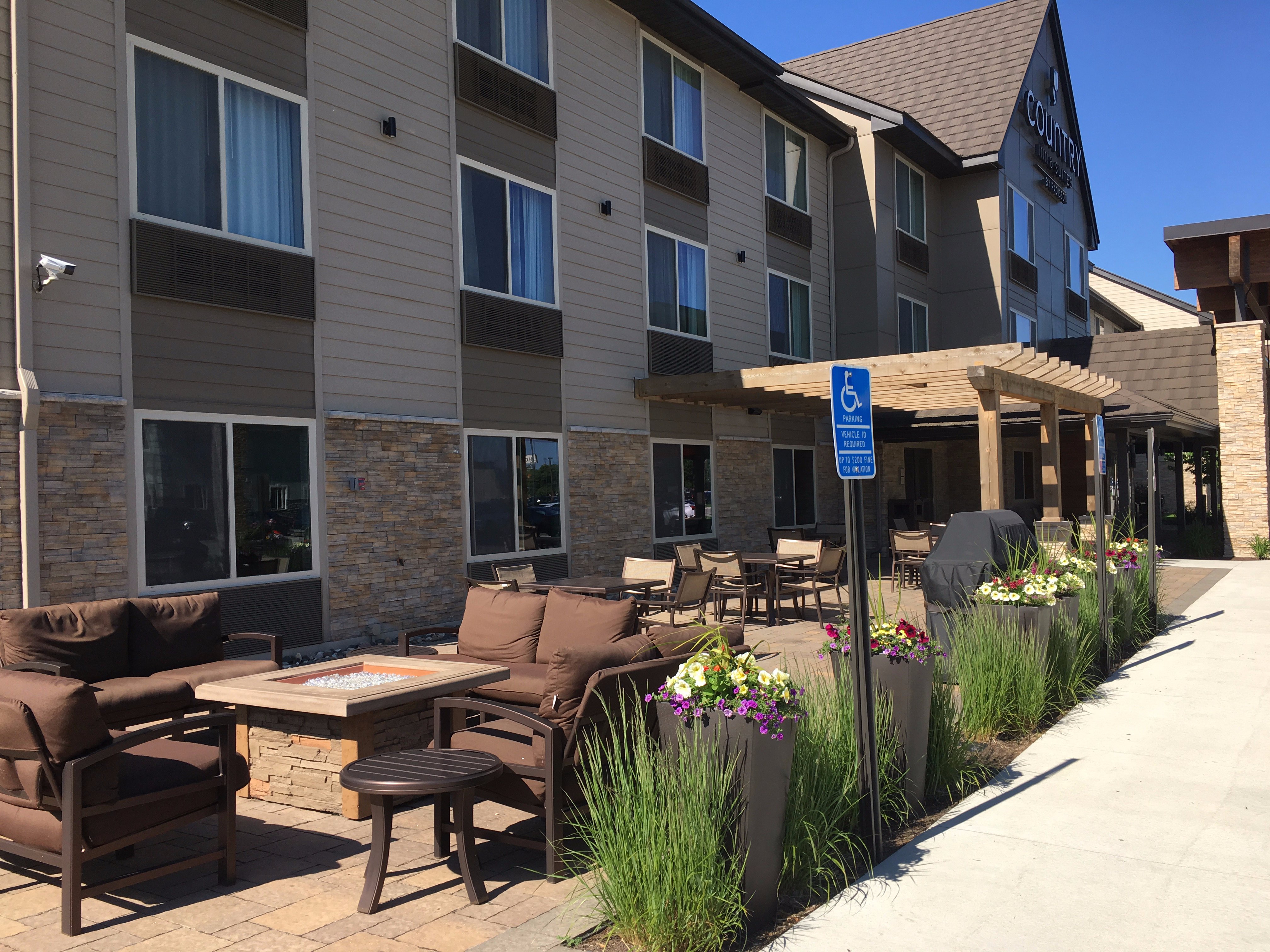 Country Inn & Suites by Radisson, St. Cloud West, MN-浴室