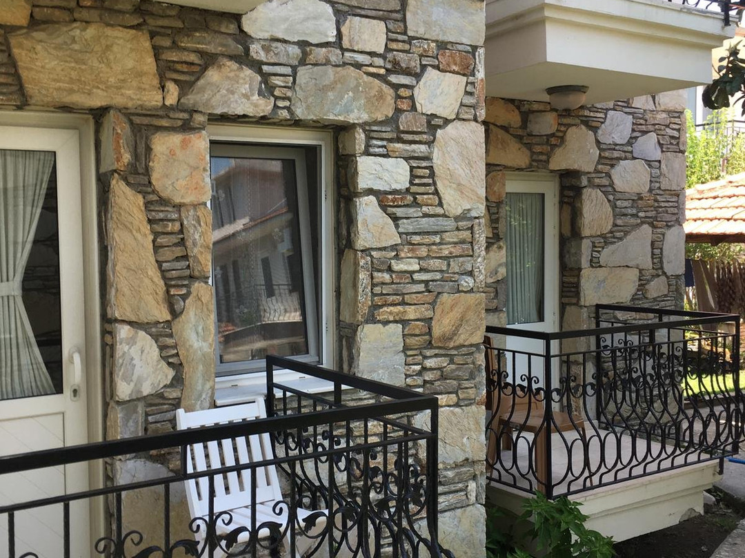 达利安巴萨尔酒店主图