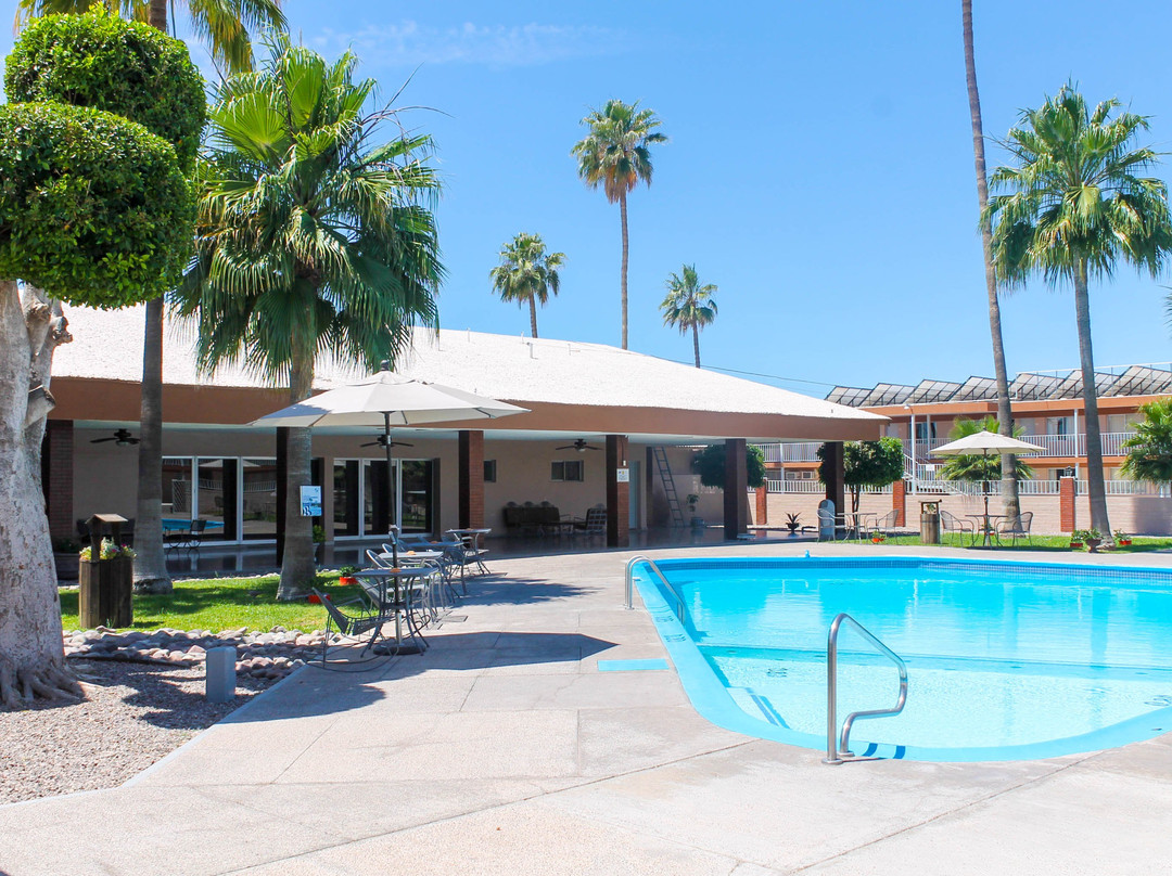 El Camino Hotel & Suites主图