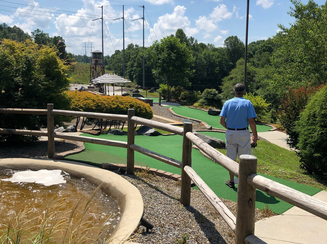 Bear Creek Adventures Mini Golf and Gem Mining景点图片