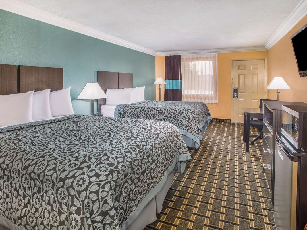 Days Inn by Wyndham Crowley主图