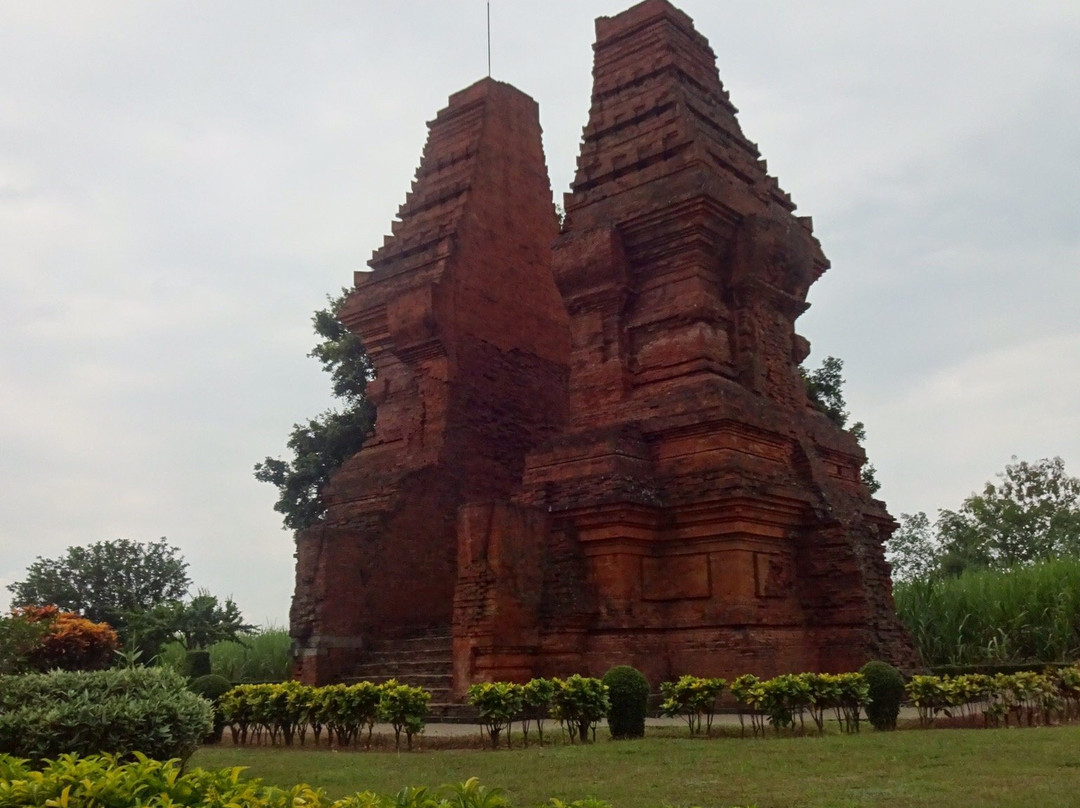Candi Wringinlawang景点图片