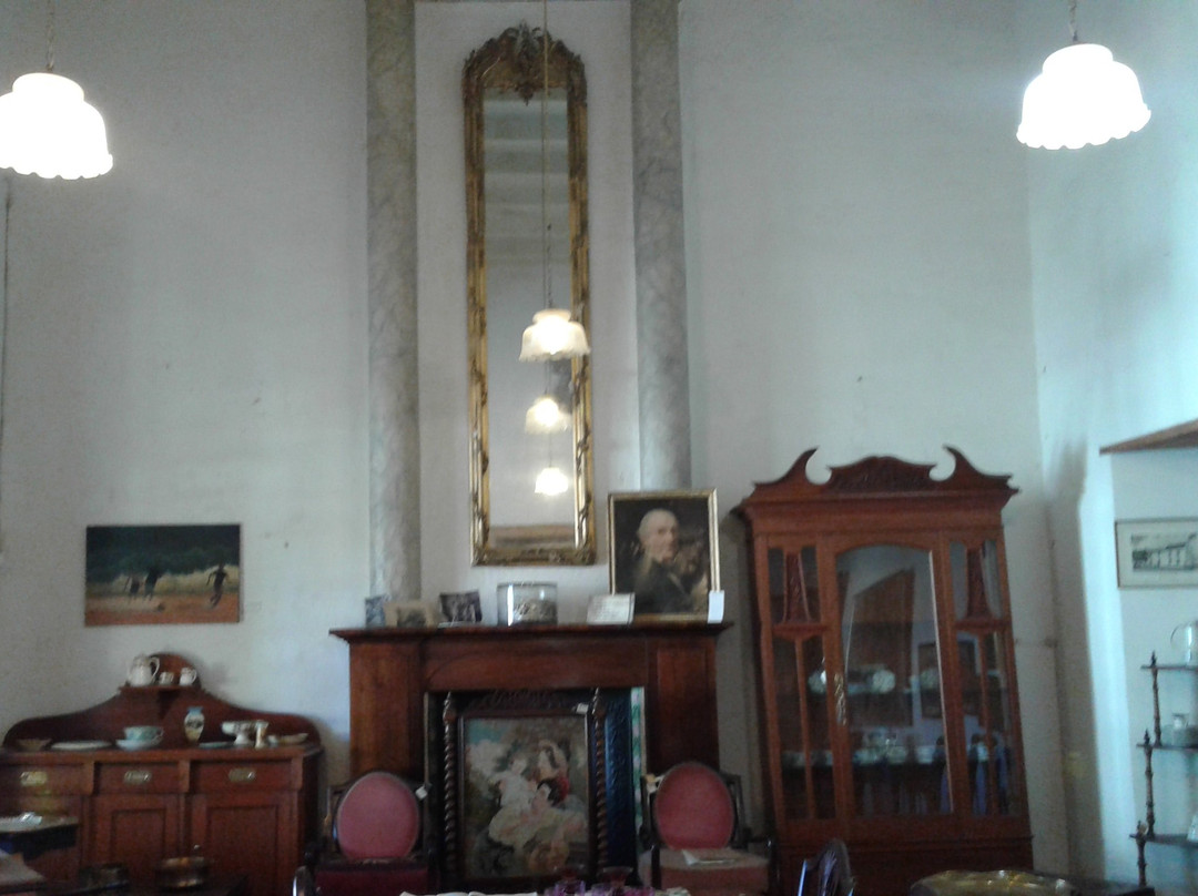 Reinet Antiques