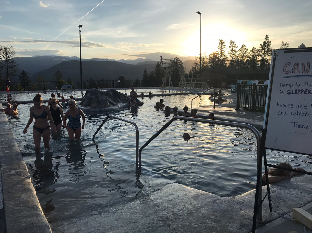 Natural Springs Spa景点图片