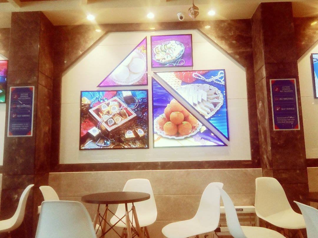 Natkur餐馆和美食-Vrindavan Sweets