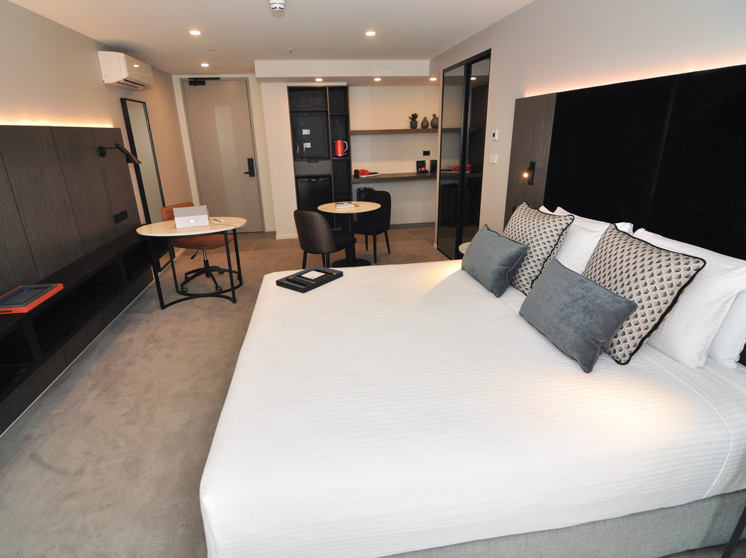 Deco Hotel Canberra主图