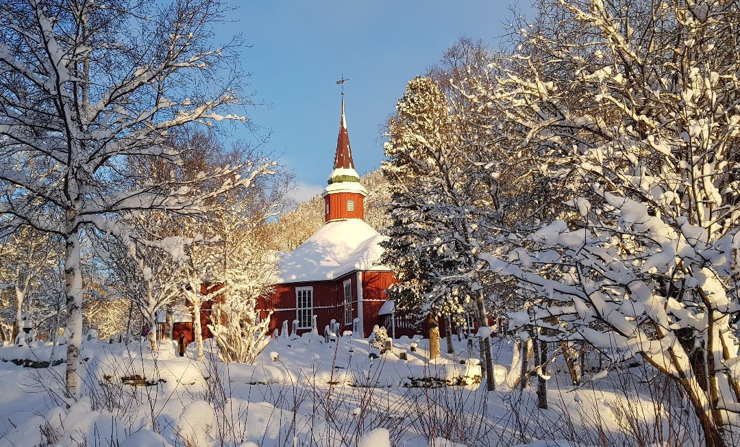 Dolstad Church景点图片
