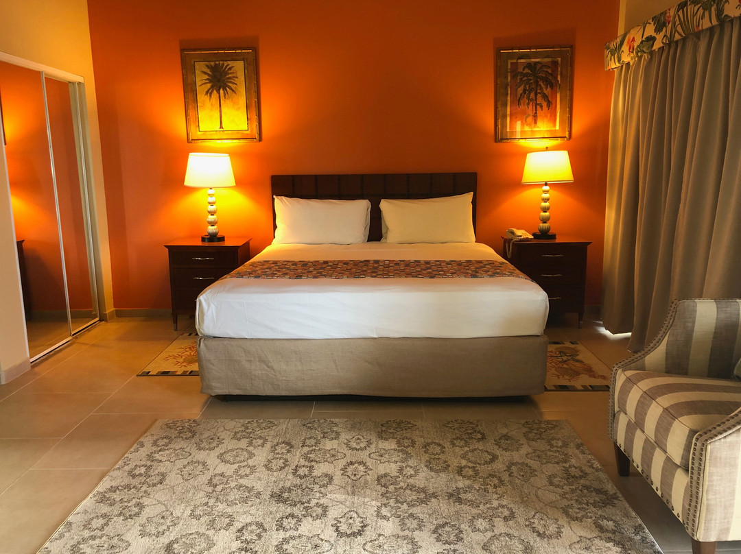 Carl's Unique Inn主图