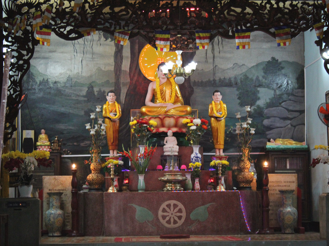 Thich Ca Phat Dai-头顿必去景点