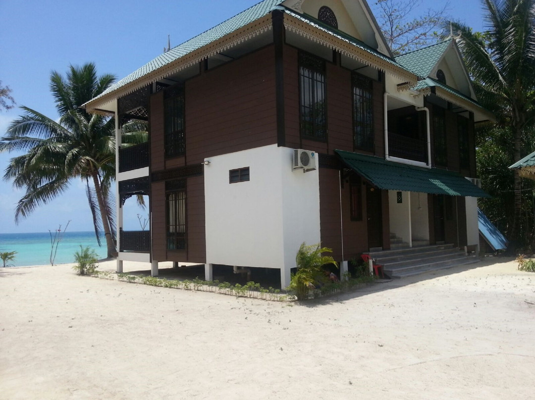 Jurukir Dive Resort