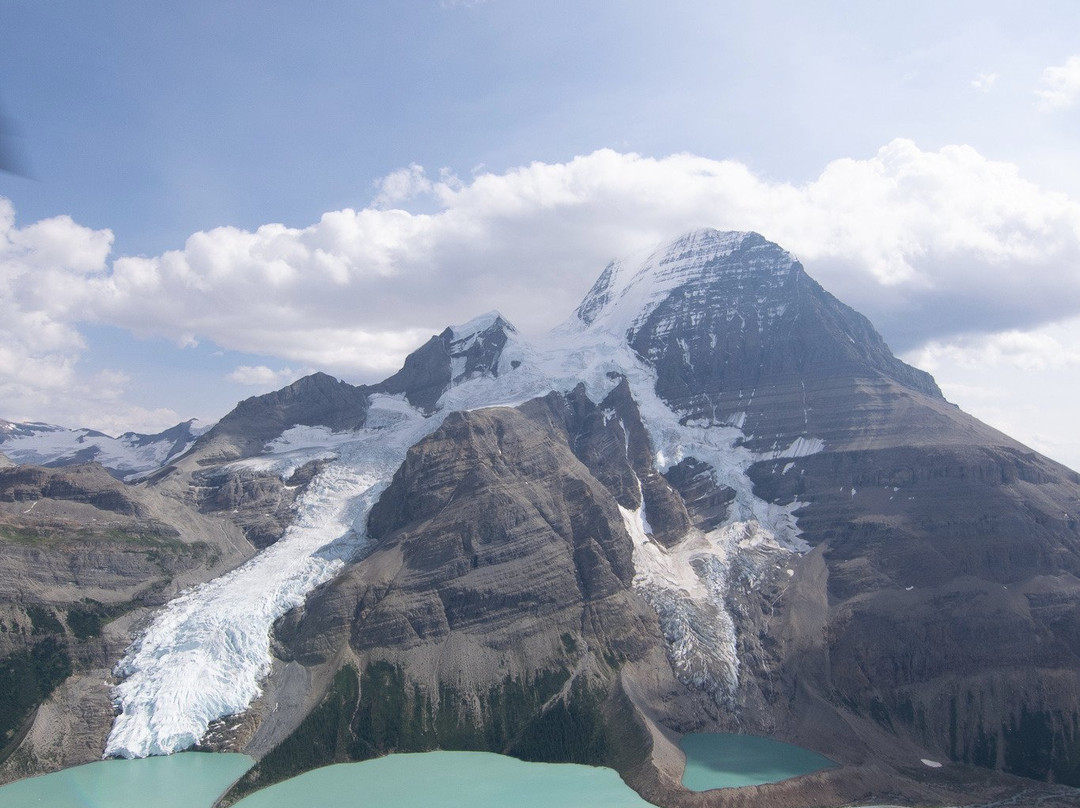 Yellowhead Heli-Tours-Blue River必去景点
