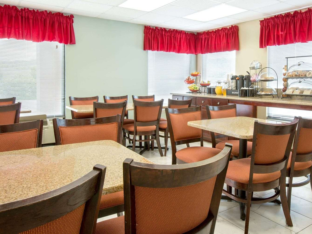 Ramada by Wyndham Pelham主图