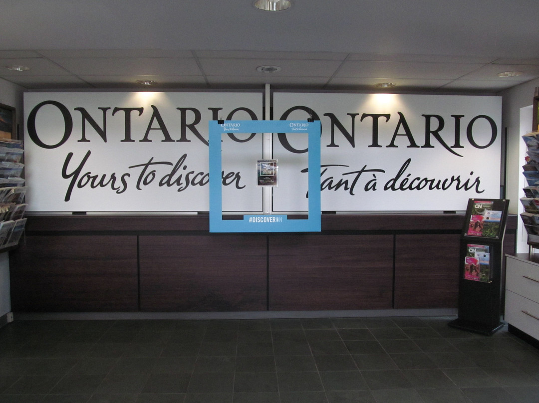 Ontario Travel Information Centre - Windsor景点图片