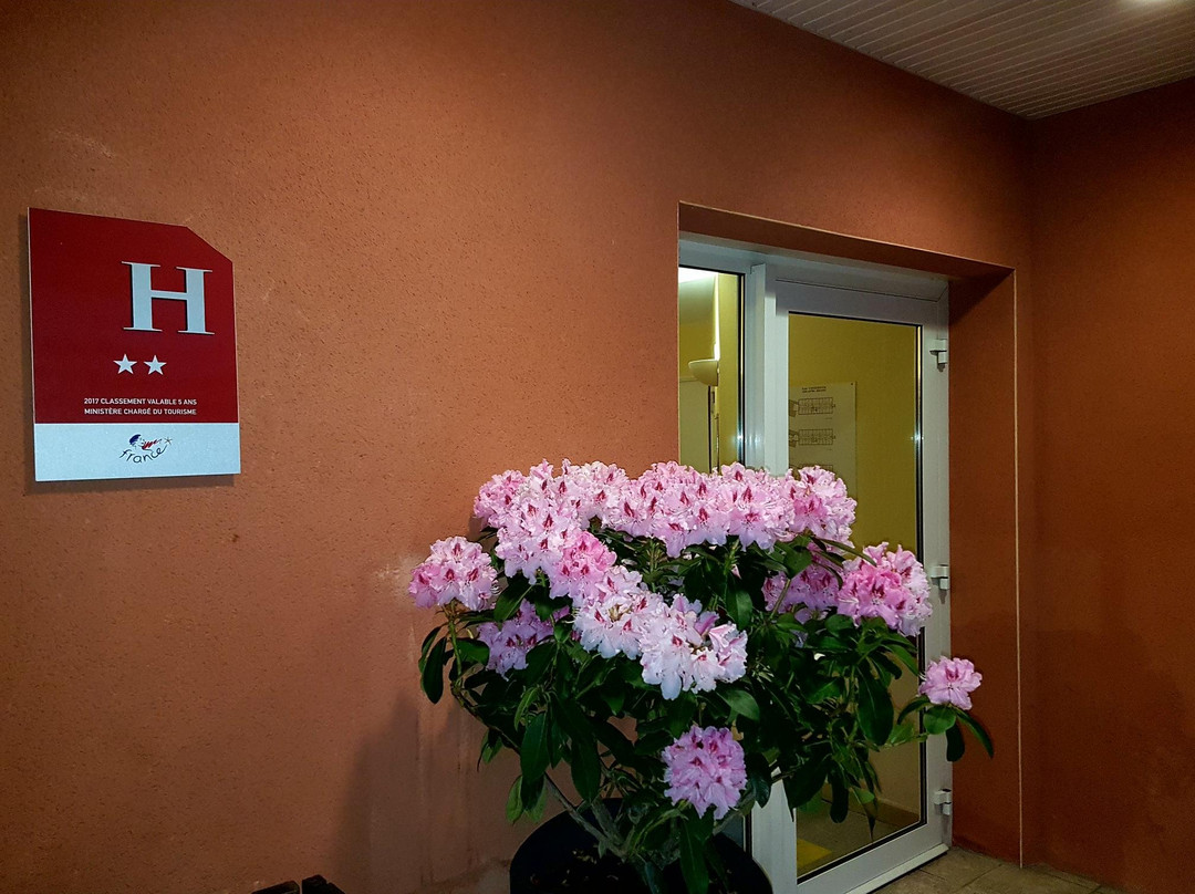 ACE Hôtel Issoire主图