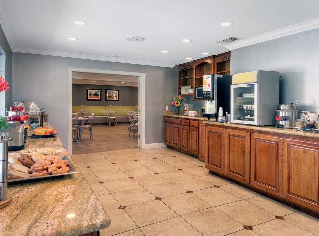 迪克森贝斯特韦斯特普勒斯酒店主图