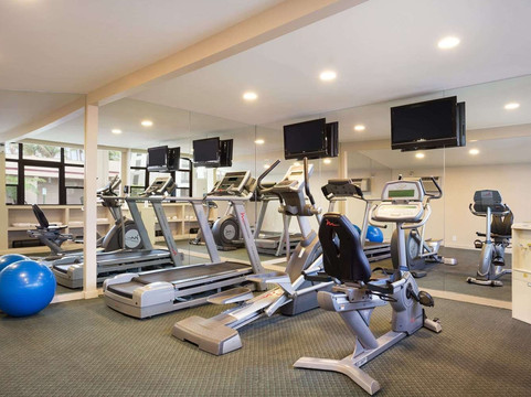 Ramada by Wyndham San Diego North Hotel & Conference Center主图