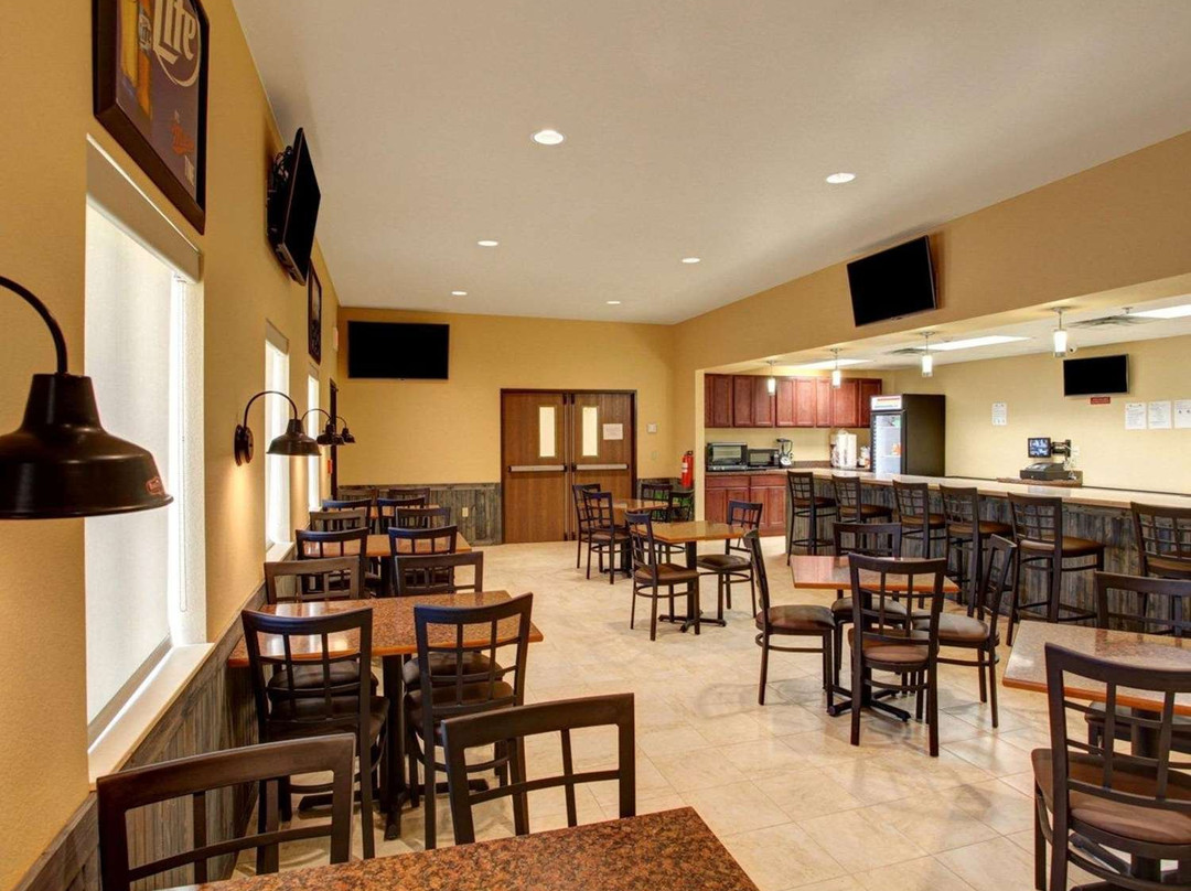 Rodeway Inn & Suites主图