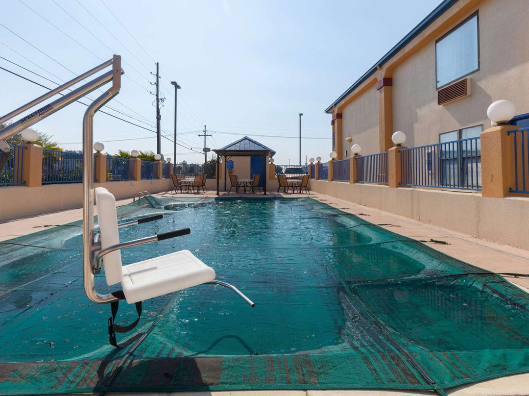 Super 8 by Wyndham Hammond主图