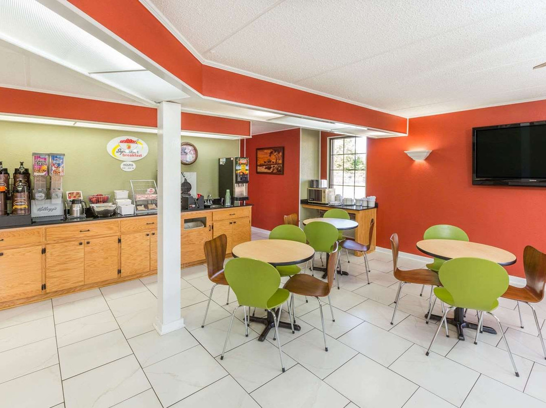 Super 8 by Wyndham Dothan主图