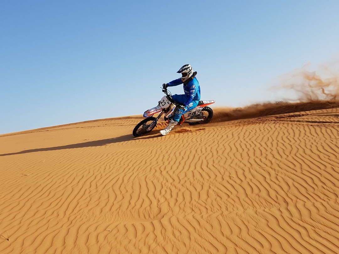 MX-Academy Motocross Enduro Desert ride and Dune Bashing Dubai景点图片