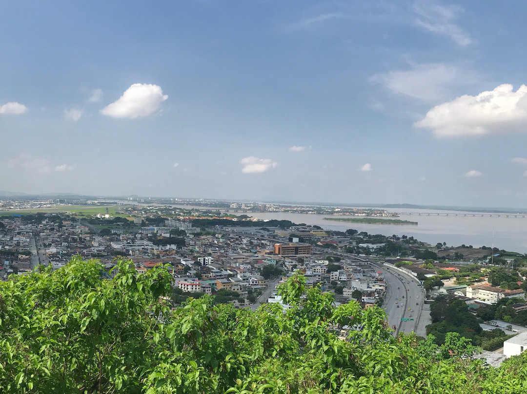 Monumento al Sagrado Corazon de Jesus-瓜亚基尔必去景点